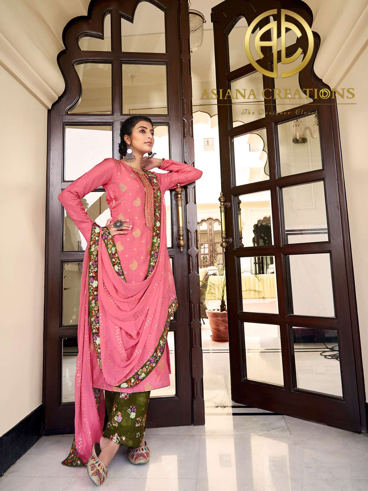 Silk Jacquard Woven Pink Casual Wear Straight Suit-2935